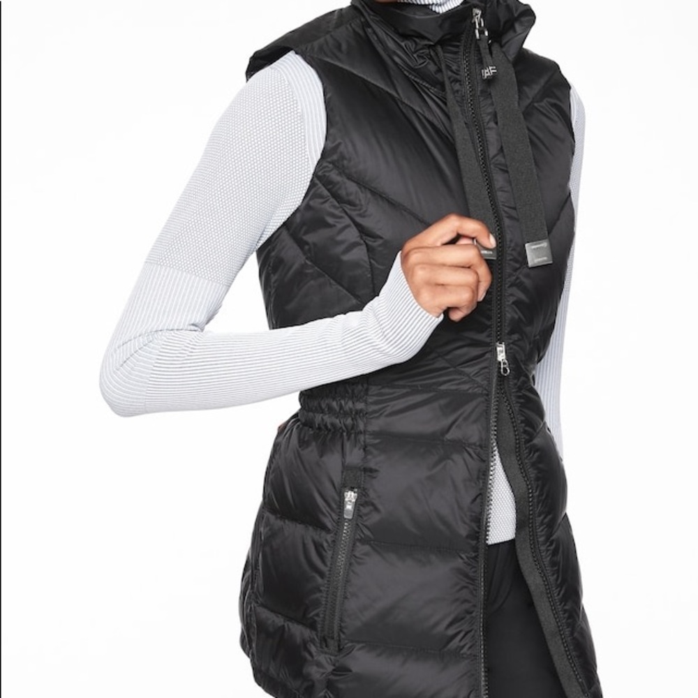 ATHLETA Banner Peak Down Vest L Black (Brand New)